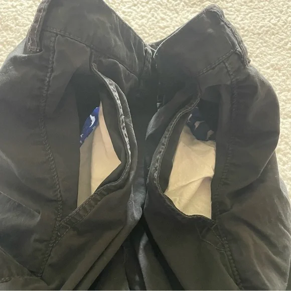 ✅HOST Pick✅ Tommy Bahama Shorts, 33 - Picture 5 of 7